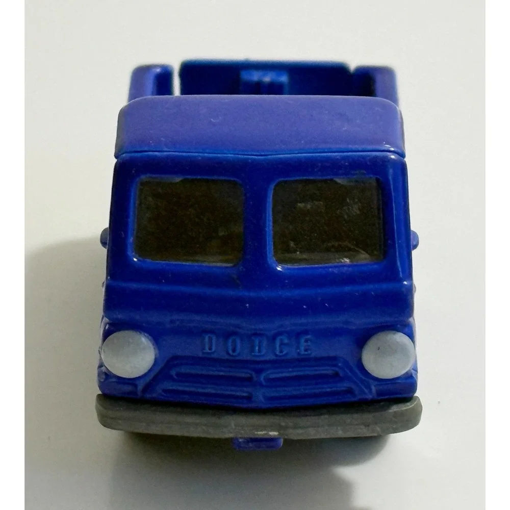 Johnny Lightning Exclusive Blue 1965 Dodge Pickup‎ 1/64 Scale 1994